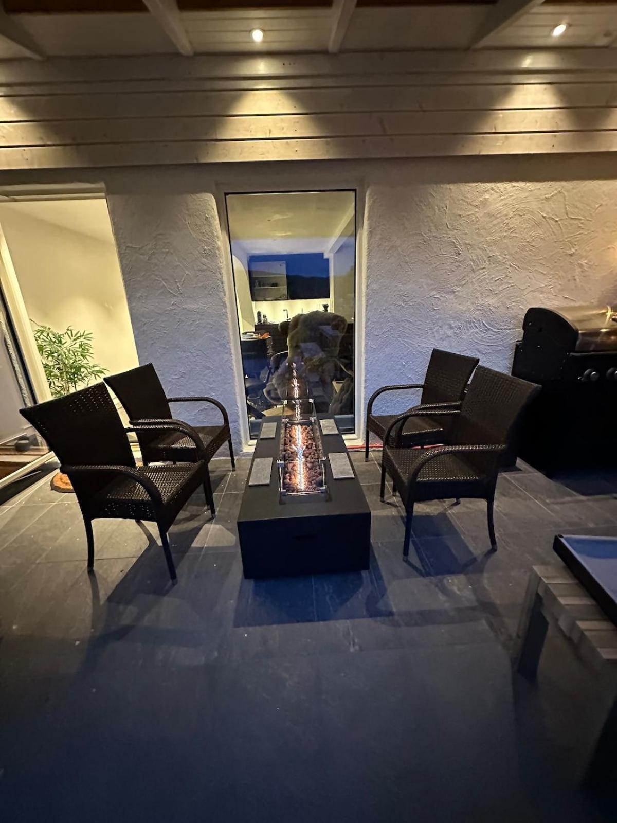 Apartment By The Fjord, With Boat And Jacuzzi Included Larsnes Exterior foto